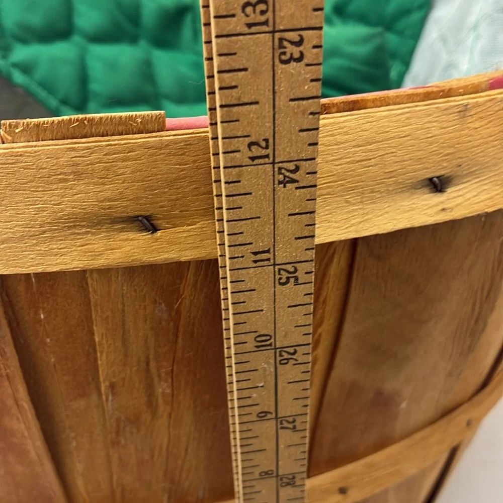 Wooden Orchard Bushel Basket Primitive Handles W/ Green Quilted Liner Pockets